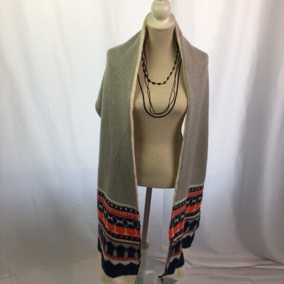 GAP Reversible Blanket Scarf Gray White - Picture 4 of 15